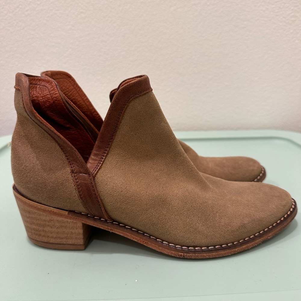 Wolverine Suede Delaney Brown Ankle Boots Size 7